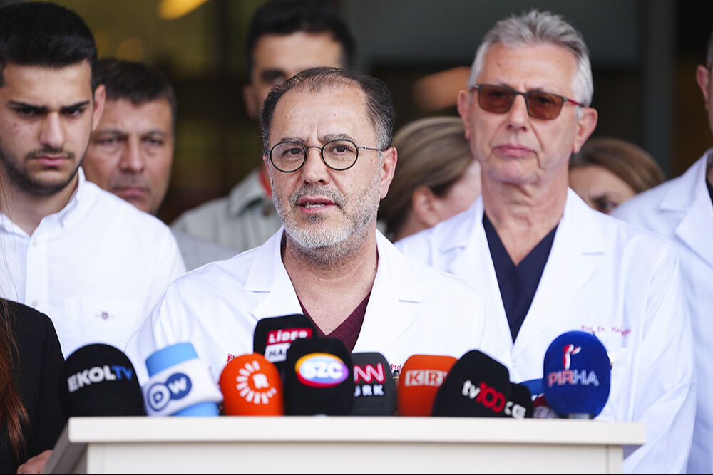 Sırrı Süreyya Önder'in sağlık durumu ile ilgili yeni gelişme: 5 gün daha sürecek... Sırrı Süreyya Önder'in sağlık durumu ile ilgili yeni gelişme: 5 gün daha sürecek... - 2. Resim