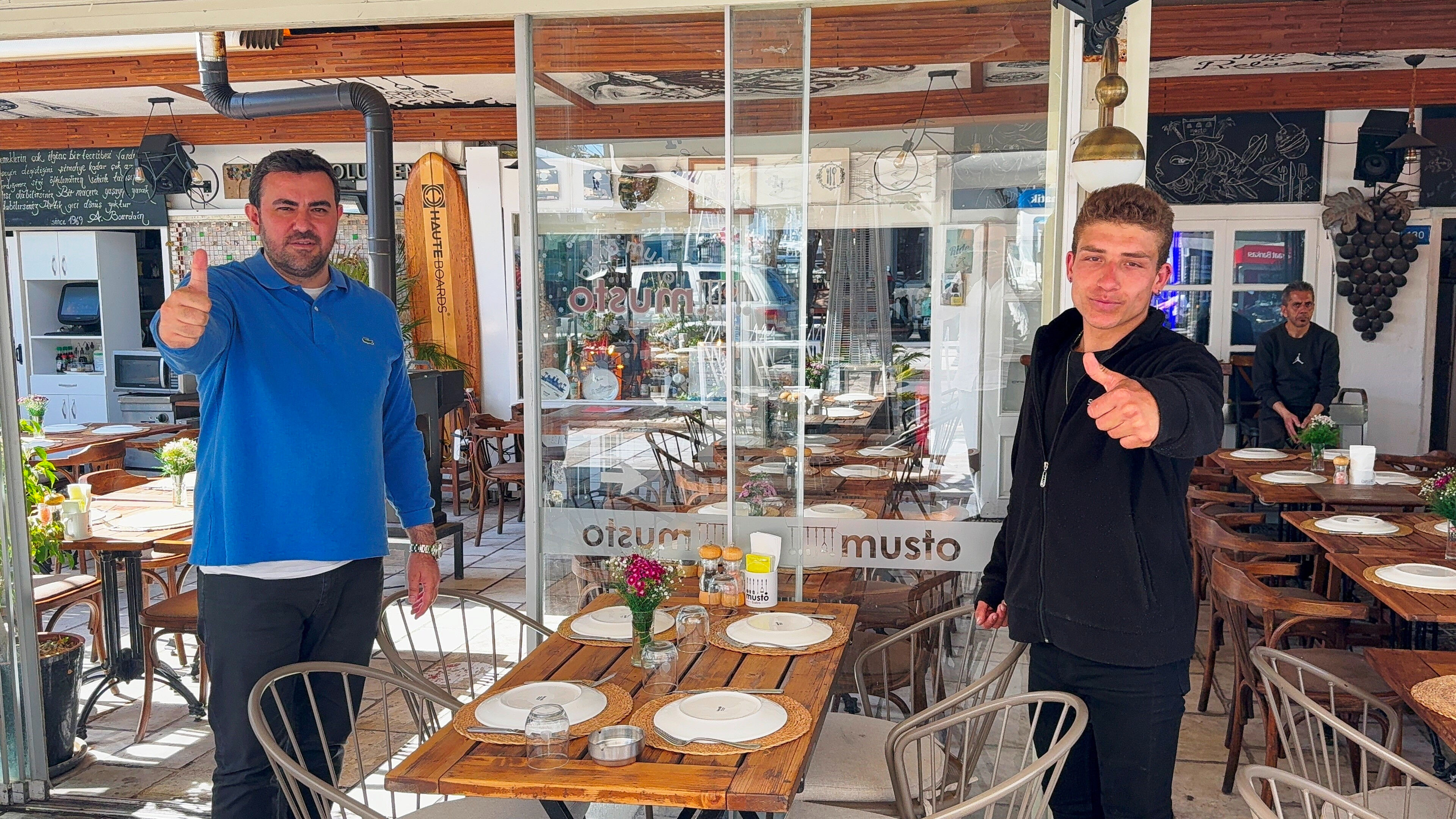 Sokakta yaşıyordu! Çöpte bulduğu altınları karakola teslim etti, hayatı değişti Sokakta yaşıyordu! Çöpte bulduğu altınları karakola teslim etti, hayatı değişti - 3. Resim