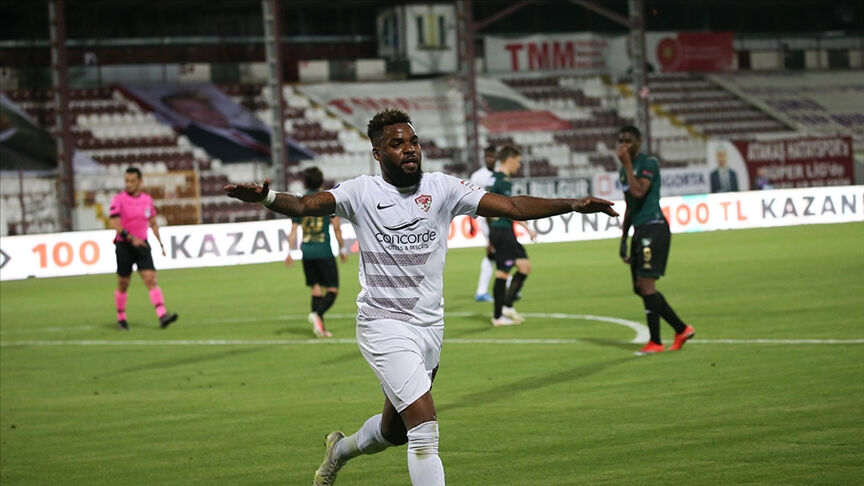 Süper Lig'in gol kralı Aaron Boupendza'nın ölümündeki 3 ihtimalden ikisi gitti! Cinayete mi kurban gitti? Süper Lig'in gol kralı Aaron Boupendza'nın ölümündeki 3 ihtimalden ikisi gitti! Cinayete mi kurban gitti? - 1. Resim