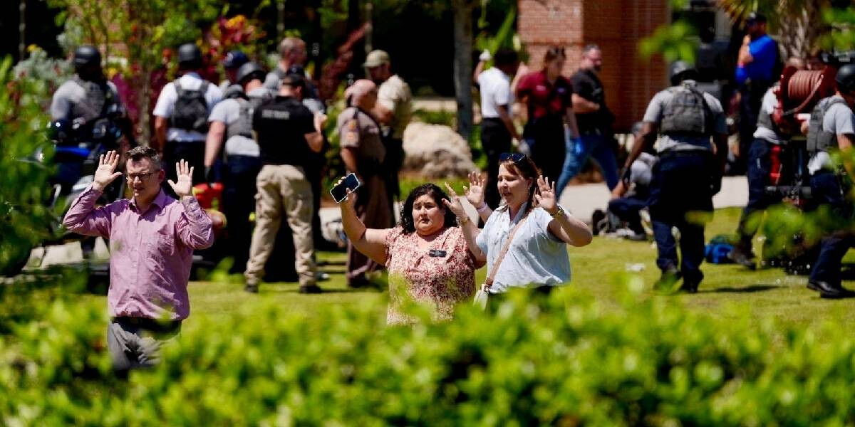 ABD kampüslerinde kurşun yağmuru! Çok sayıda ölü var ABD kampüslerinde kurşun yağmuru! Çok sayıda ölü var - 1. Resim
