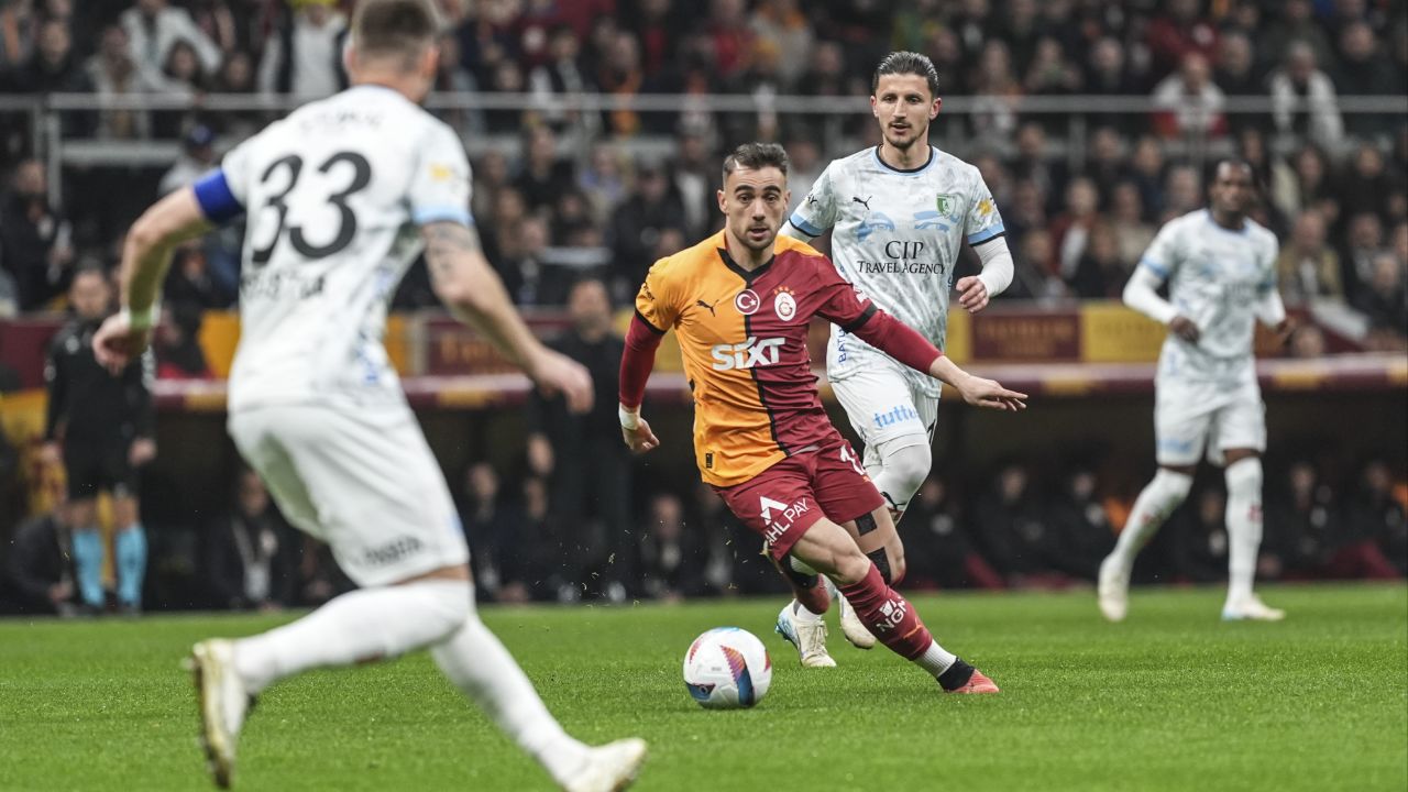 Aslan'ın Bodrum keyfi! Lider Galatasaray, evinde ligin yeni ekibi karşısında ezici üstünlükle kazandı Galatasaray, kendi evinde 2 attı 3 kazandı! Lider hata yapmadı