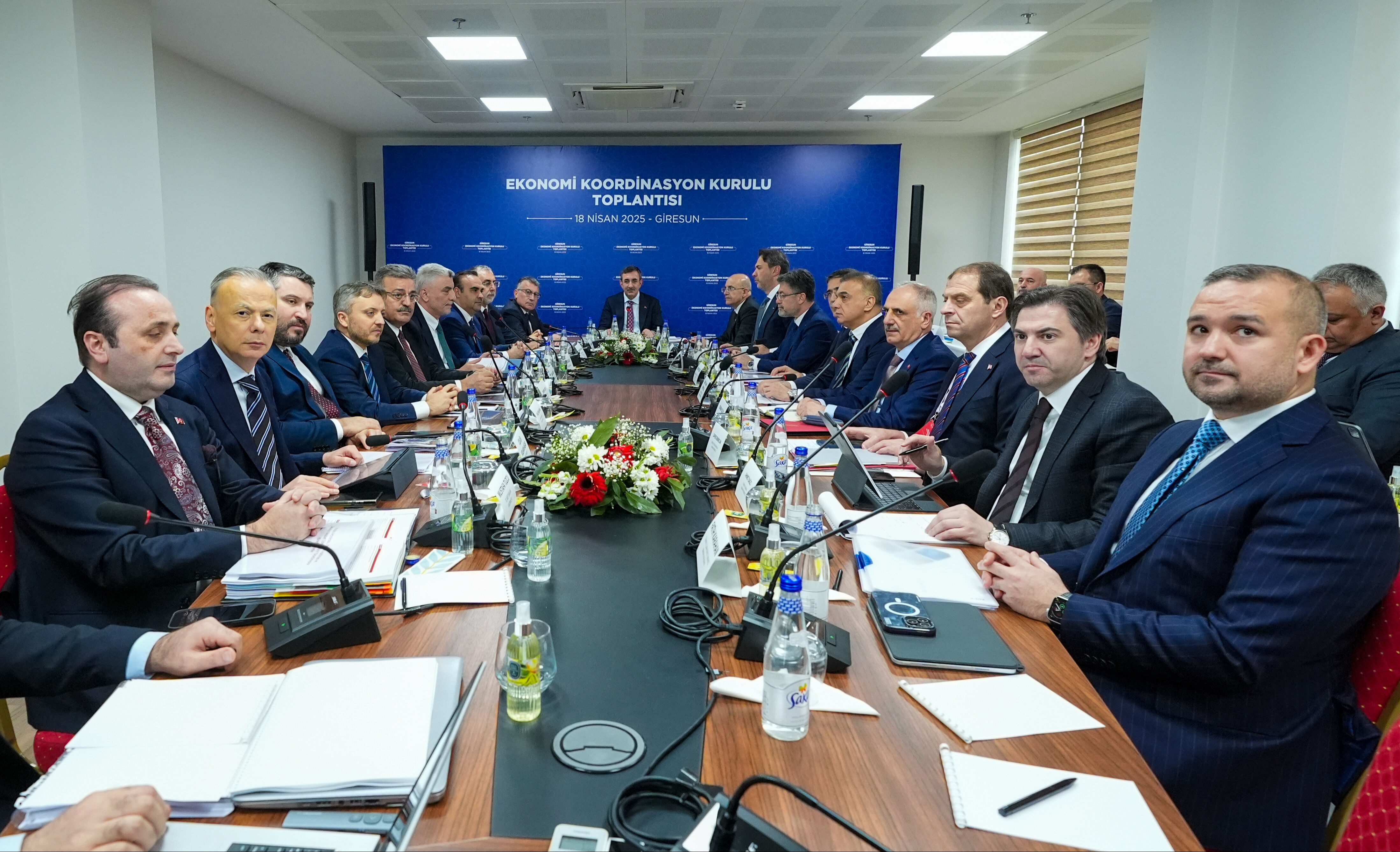 Ekonomi yönetiminden zirai don mesajı: Üretimin devamı ve makul fiyatlar için önlemler alınıyor Ekonomi yönetiminden zirai don mesajı: Üretimin devamı ve makul fiyatlar için önlemler alınıyor - 1. Resim