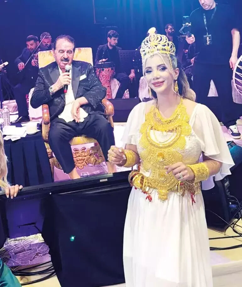 İş adamıyla evlenen Aleyna Dalveren'e takılan altınlar ağızları açık bırakmıştı! Takılan miktar belli oldu İş adamıyla evlenen Aleyna Dalveren'e takılan altınlar ağızları açık bırakmıştı! Takılan miktar belli oldu - 2. Resim