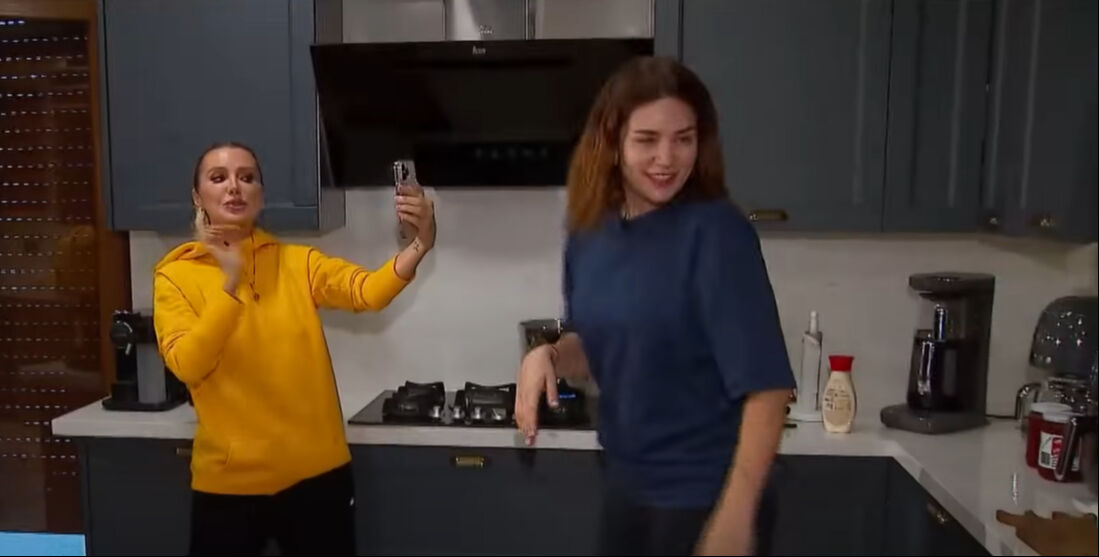 Şarkıcı Alişan lüks evini paylaştı! Sade ve şık evinin her detayı çok beğenildi Şarkıcı Alişan lüks evini paylaştı! Sade ve şık evinin her detayı çok beğenildi - 5. Resim