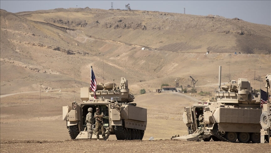 Suriye'den çekilme başladı! ABD ordusu 3 askeri noktayı boşalttı Suriye'den çekilme başladı! ABD ordusu 3 askeri noktayı boşalttı - 1. Resim