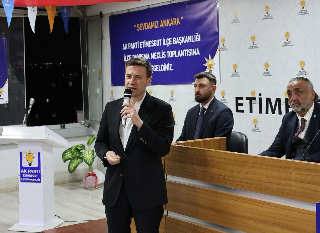 AK Parti Milletvekili Baykoç'tan Erdal Beşikçioğlu’na sert çıkış! ‘‘En azından rolde belediye başkanlığı yapsa’’ AK Partili Vekilden Erdal Beşikçioğlu’na sert çıkış! ‘‘En azından rolde belediye başkanlığı yapsa’’ - 3. Resim