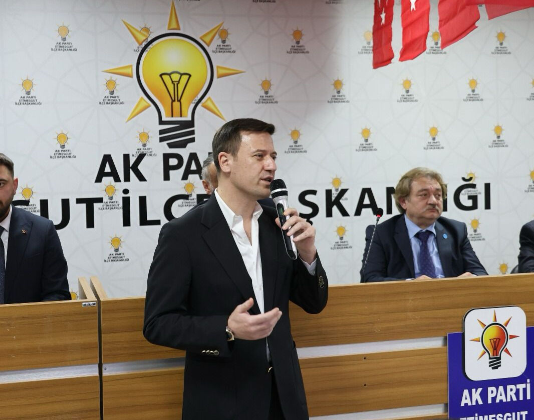 AK Parti Milletvekili Baykoç'tan Erdal Beşikçioğlu’na sert çıkış! ‘‘En azından rolde belediye başkanlığı yapsa’’ AK Partili Vekilden Erdal Beşikçioğlu’na sert çıkış! ‘‘En azından rolde belediye başkanlığı yapsa’’ - 1. Resim