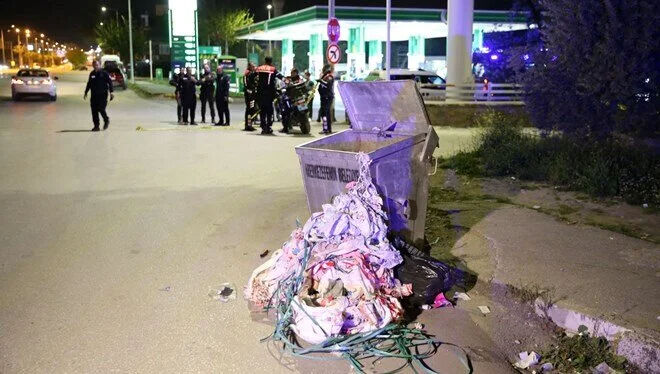 Bebeğini çöpe atan anneden kan donduran ifade! "Paniğe kapıldım" Bebeğini çöpe atan anneden kan donduran ifade! "Paniğe kapıldım" - 3. Resim