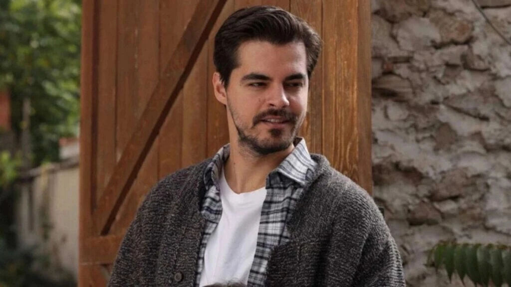 Berk Atan hastaneden çıktı mı, sağlık durumu nasıl? Trafik kazası geçirdi - 1. Resim