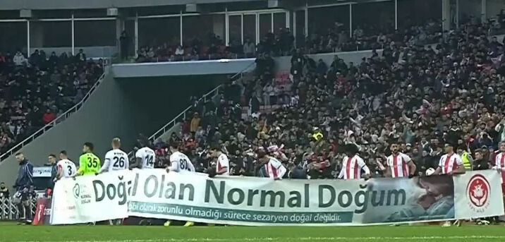 Cumhurbaşkanı Erdoğan'dan muhalefete pankart tepkisi: Neden rahatsız oldunuz? Cumhurbaşkanı Erdoğan'dan muhalefete pankart tepkisi: Neden rahatsız oldunuz? - 1. Resim