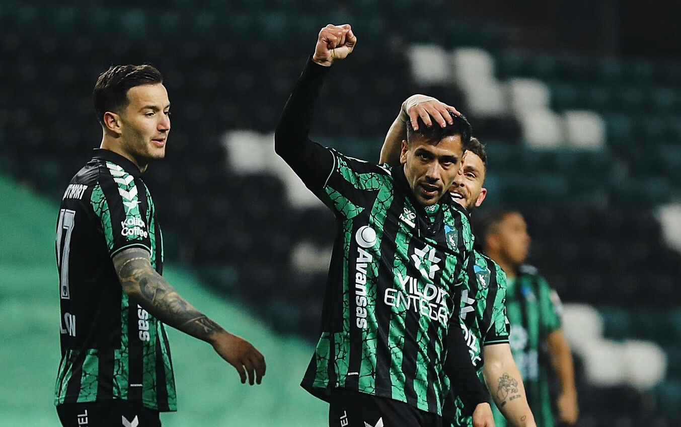 Süper Lig'e yükselen ilk takım belli oldu! Kocaelispor'un 16 yıllık hasreti sonra erdi Süper Lig'e yükselen ilk takım belli oldu! Kocaelispor'un 16 yıllık hasreti sonra erdi - 2. Resim