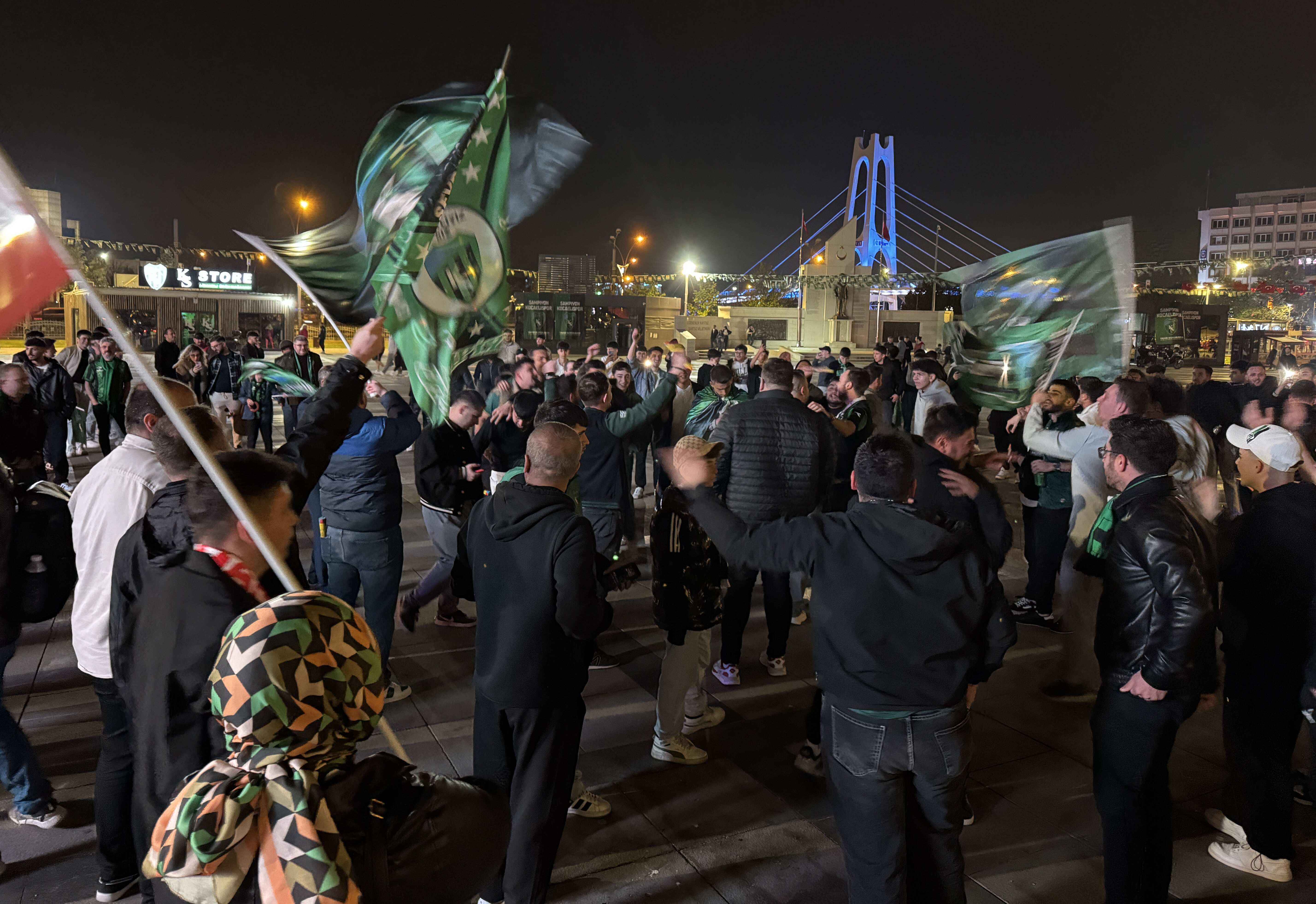 Süper Lig'e yükselen ilk takım belli oldu! Kocaelispor'un 16 yıllık hasreti sonra erdi Süper Lig'e yükselen ilk takım belli oldu! Kocaelispor'un 16 yıllık hasreti sonra erdi - 3. Resim