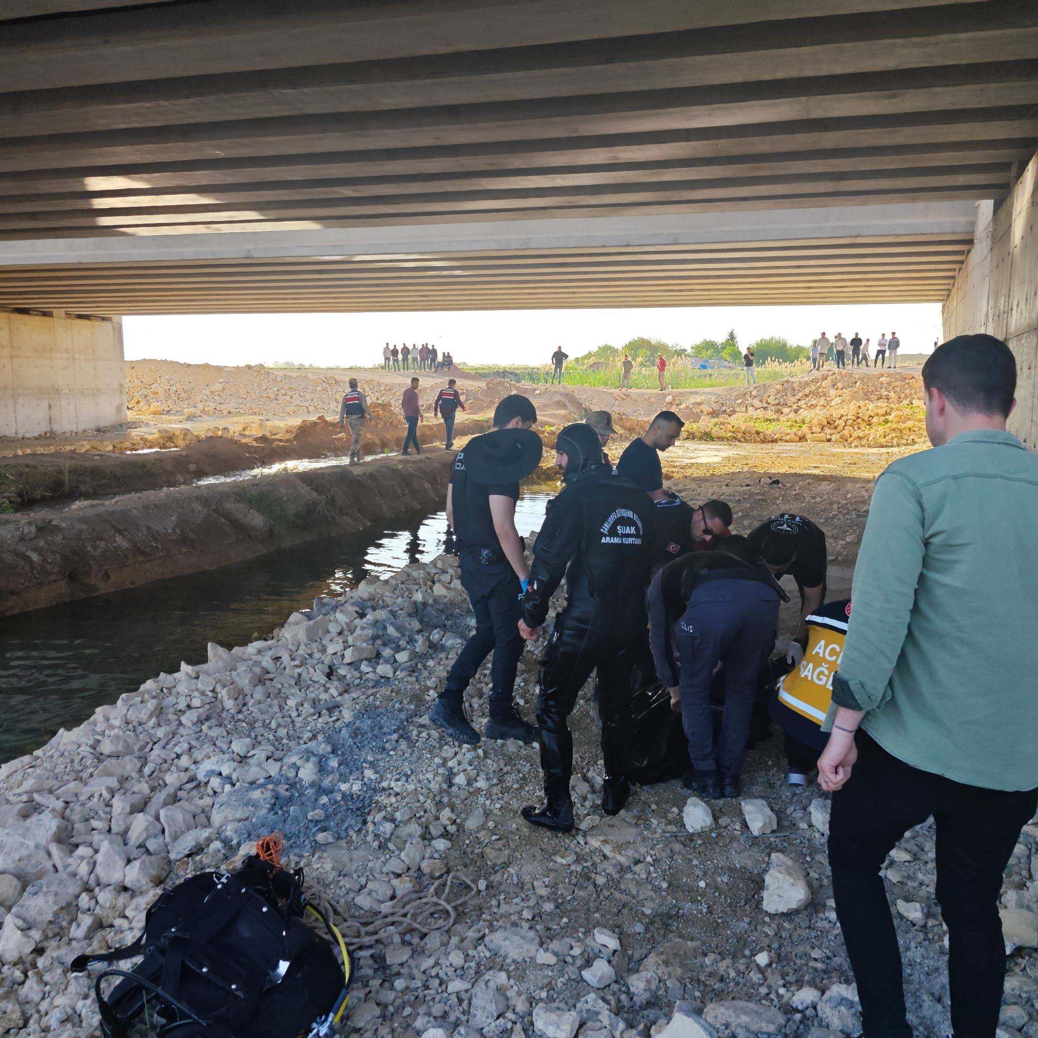 Tahliye kanalına düşen 13 yaşındaki Suriyeli çocuk boğuldu Tahliye kanalına düşen 13 yaşındaki Suriyeli çocuk boğuldu - 1. Resim