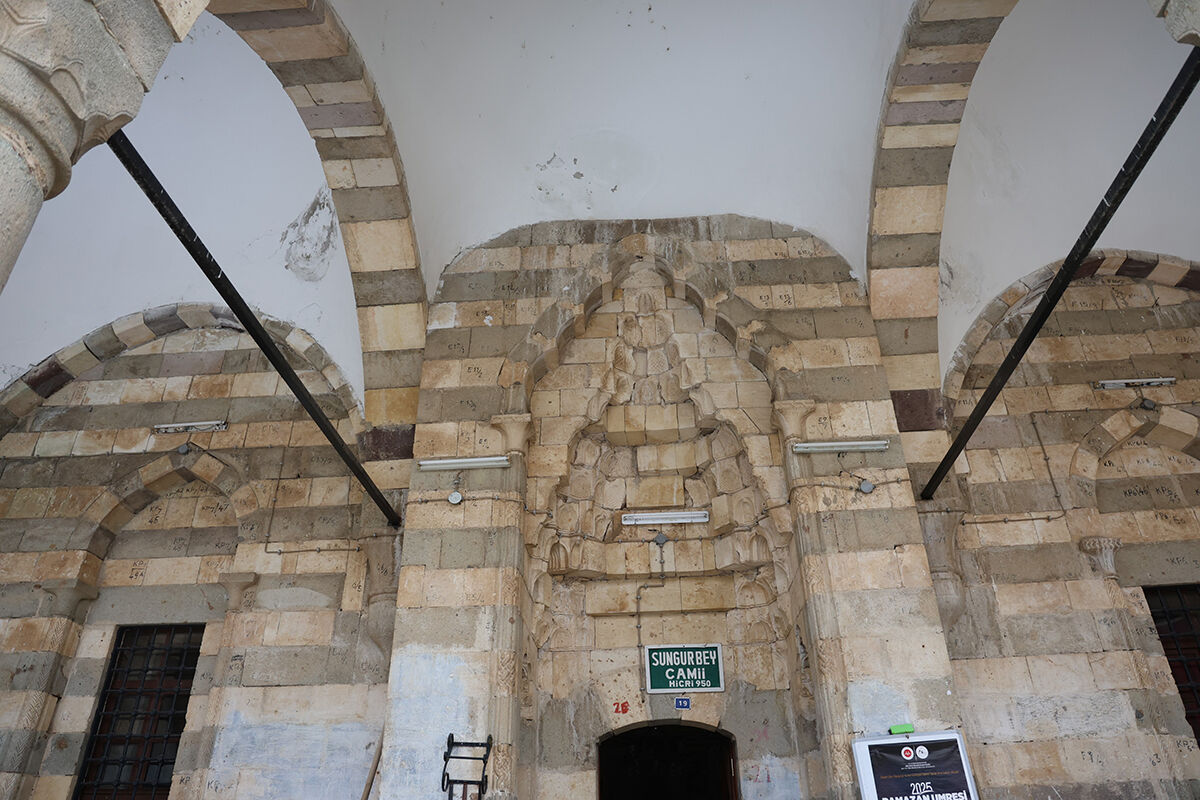 Üstündeki yazılar hala duruyor! Türkiye'nin ilk taşınan camisini görenler hayret ediyor - 5. Resim