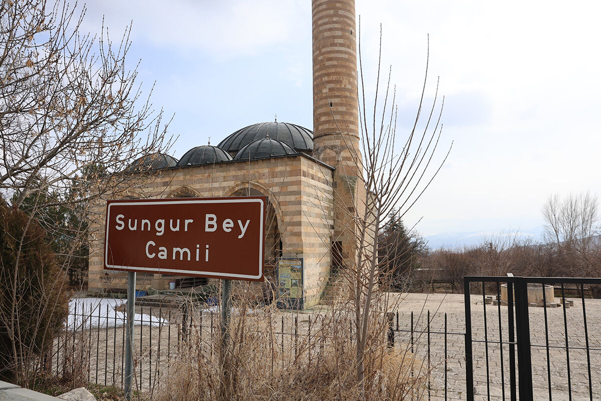 Üstündeki yazılar hala duruyor! Türkiye'nin ilk taşınan camisini görenler hayret ediyor - 3. Resim