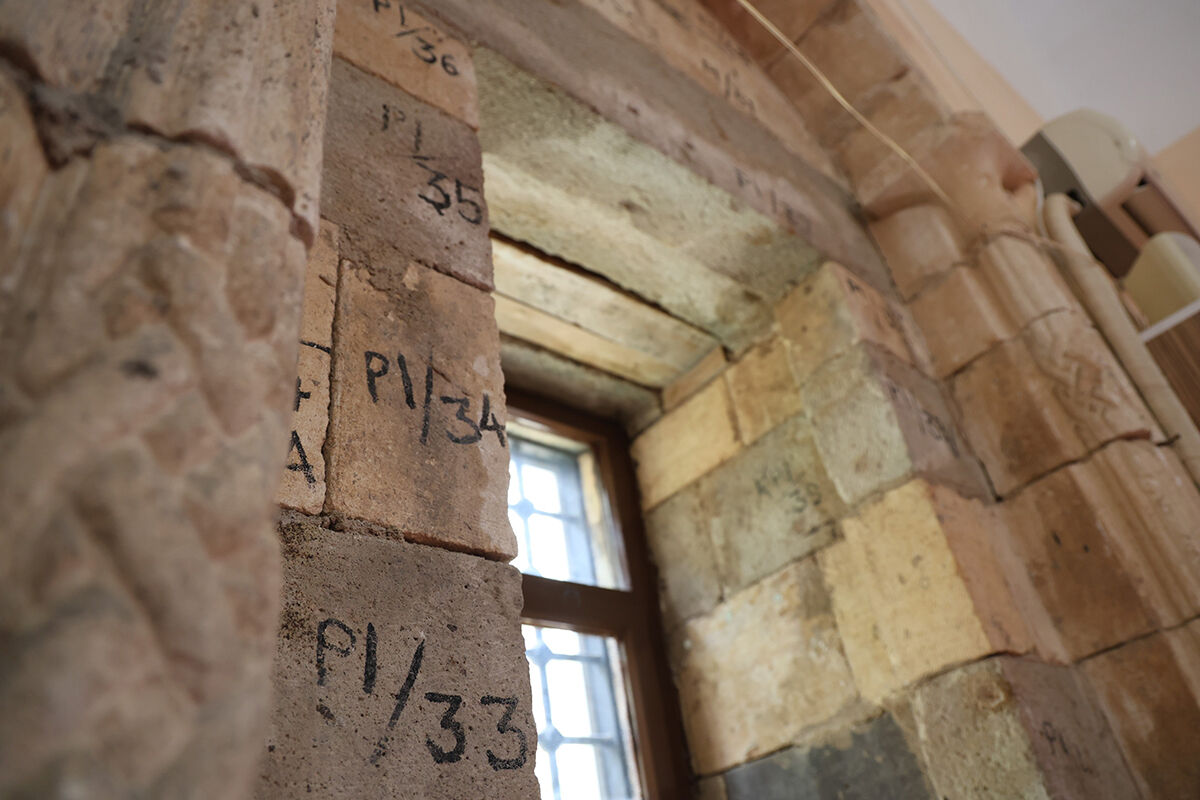 Üstündeki yazılar hala duruyor! Türkiye'nin ilk taşınan camisini görenler hayret ediyor - 2. Resim