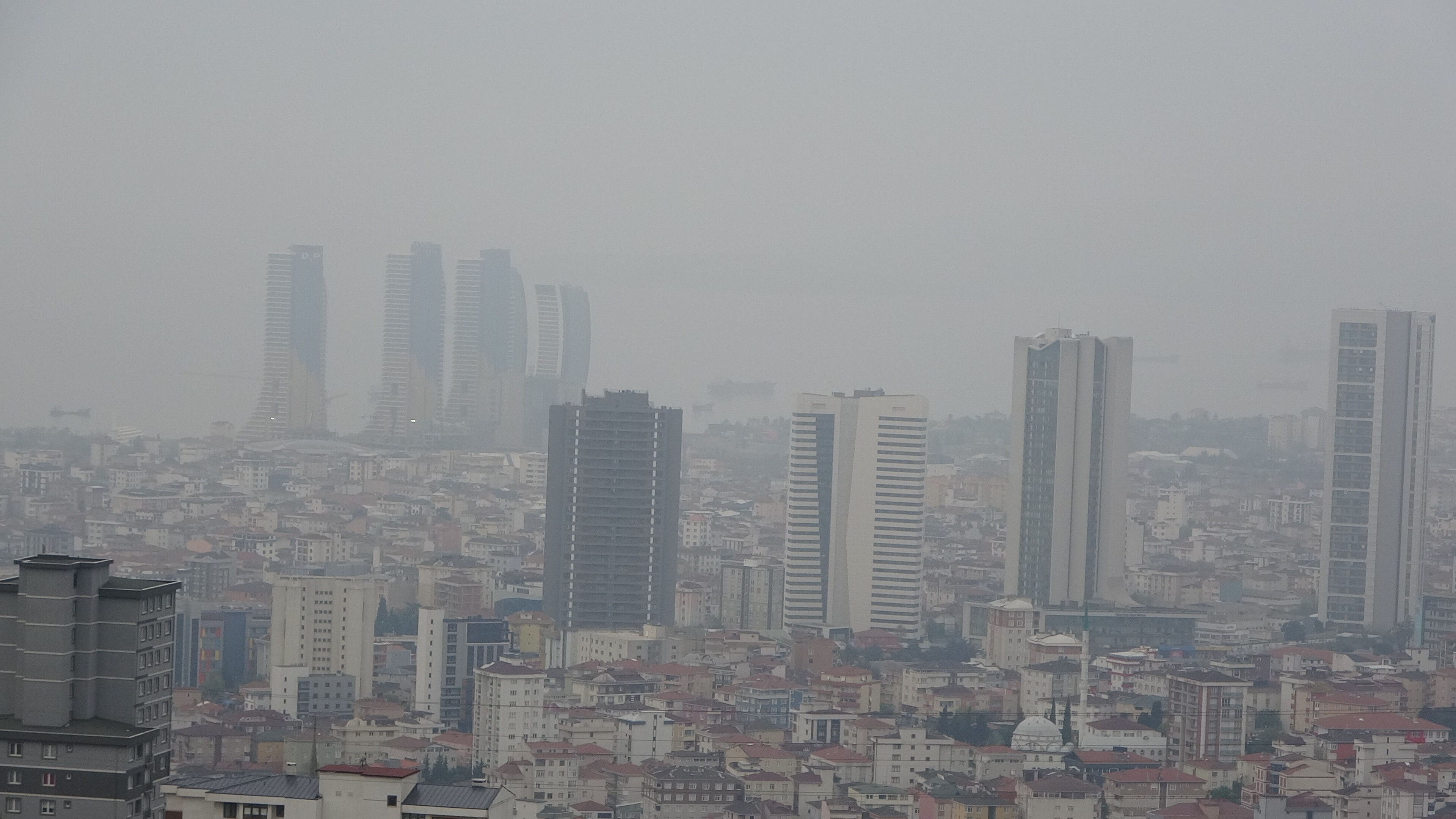 İstanbul'da korkutan seviye! Hava kirliliği çıplak gözle gözlemlendi İstanbul'da korkutan seviye! Hava kirliliği çıplak gözle gözlemlendi - 1. Resim