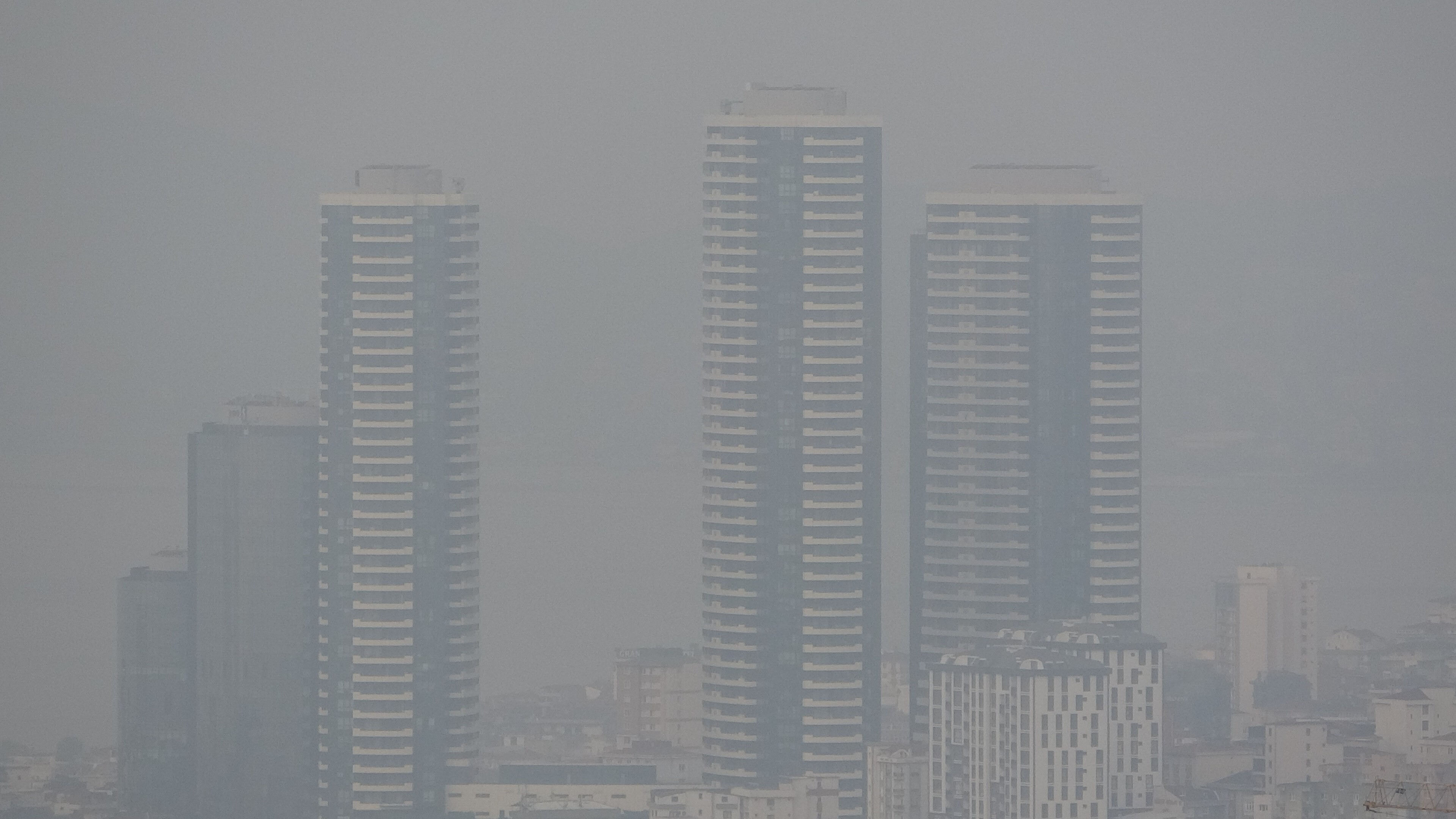 İstanbul'da korkutan seviye! Hava kirliliği çıplak gözle gözlemlendi İstanbul'da korkutan seviye! Hava kirliliği çıplak gözle gözlemlendi - 3. Resim