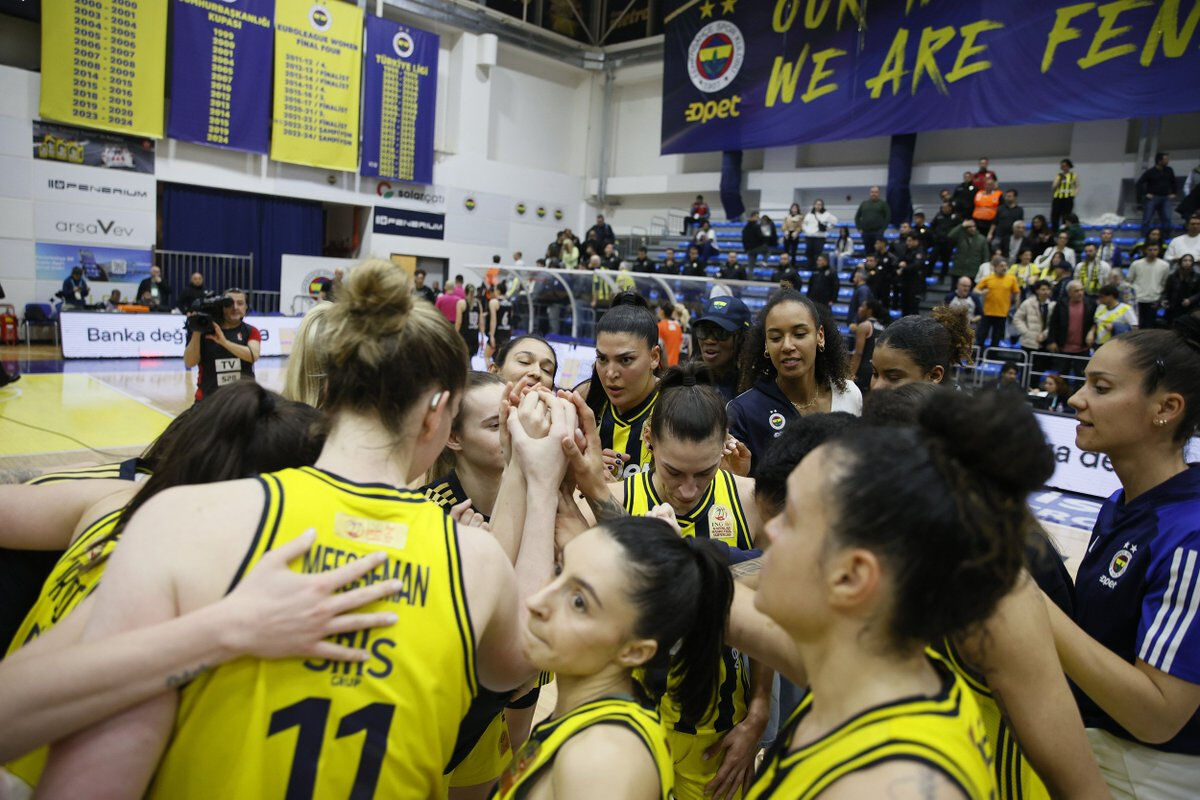 Kadınlar Basketbol Süper Ligi'nde şampiyon Fenerbahçe Opet Kadınlar Basketbol Süper Ligi'nde şampiyon Fenerbahçe Opet - 1. Resim