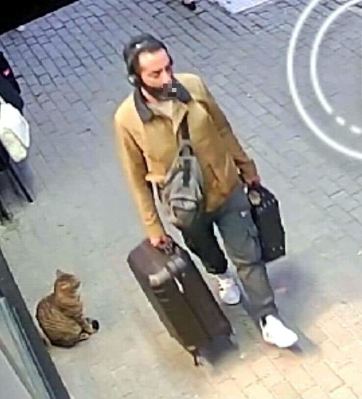 Kuruluş Osman dizisinin ünlü oyuncusu hırsızlık yaparken yakalandı! Görenler gözlerine inanamadı Kuruluş Osman dizisinin ünlü oyuncusu hırsızlık yaparken yakalandı! Görenler gözlerine inanamadı - 1. Resim