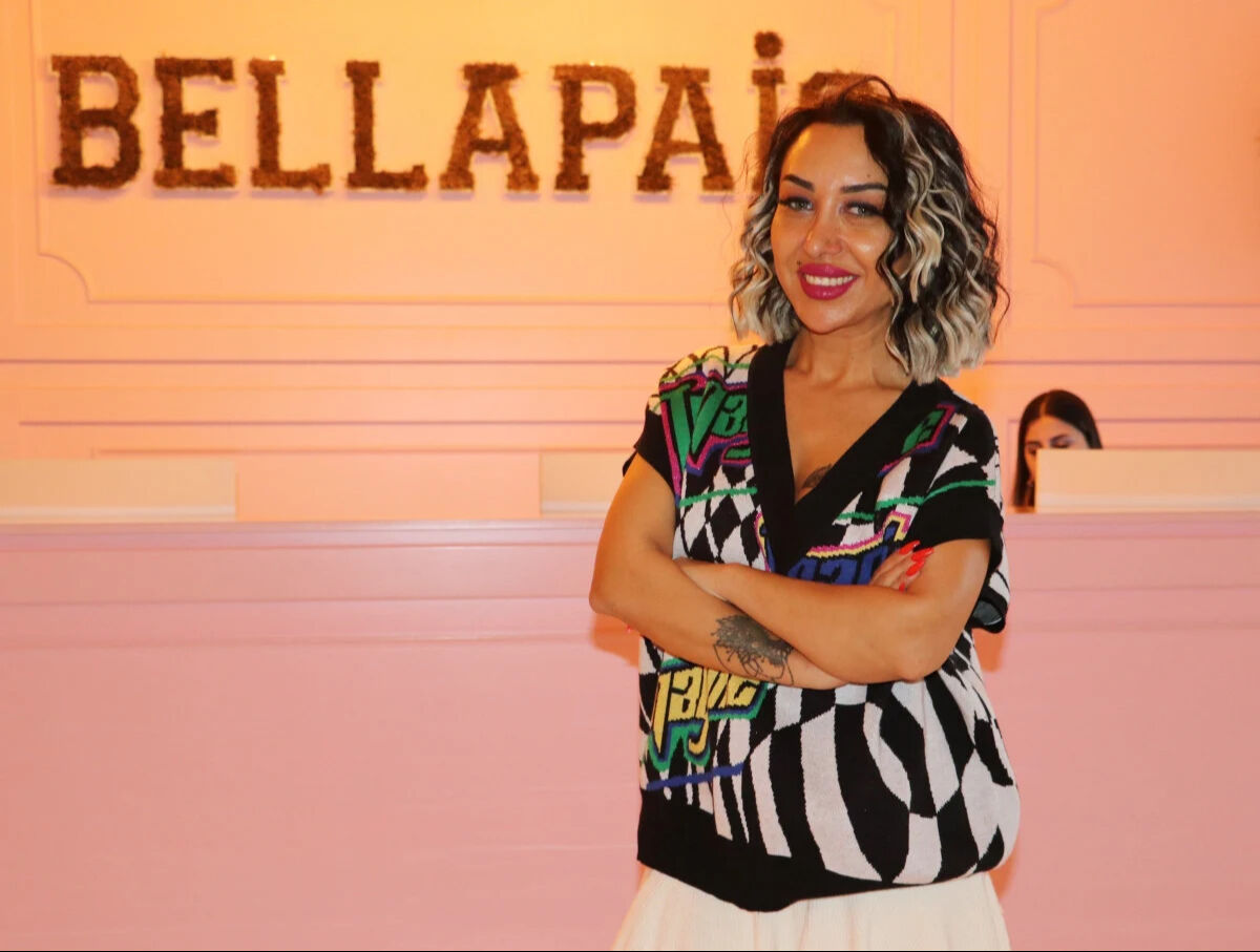 'Oturduğum villa kira' dedi çalışanlarına ateş püskürdü! Sinem Çekinmez'in son videosu olay oldu 'Oturduğum villa kira' dedi çalışanlarına ateş püskürdü! Sinem Çekinmez'in son videosu olay oldu - 4. Resim