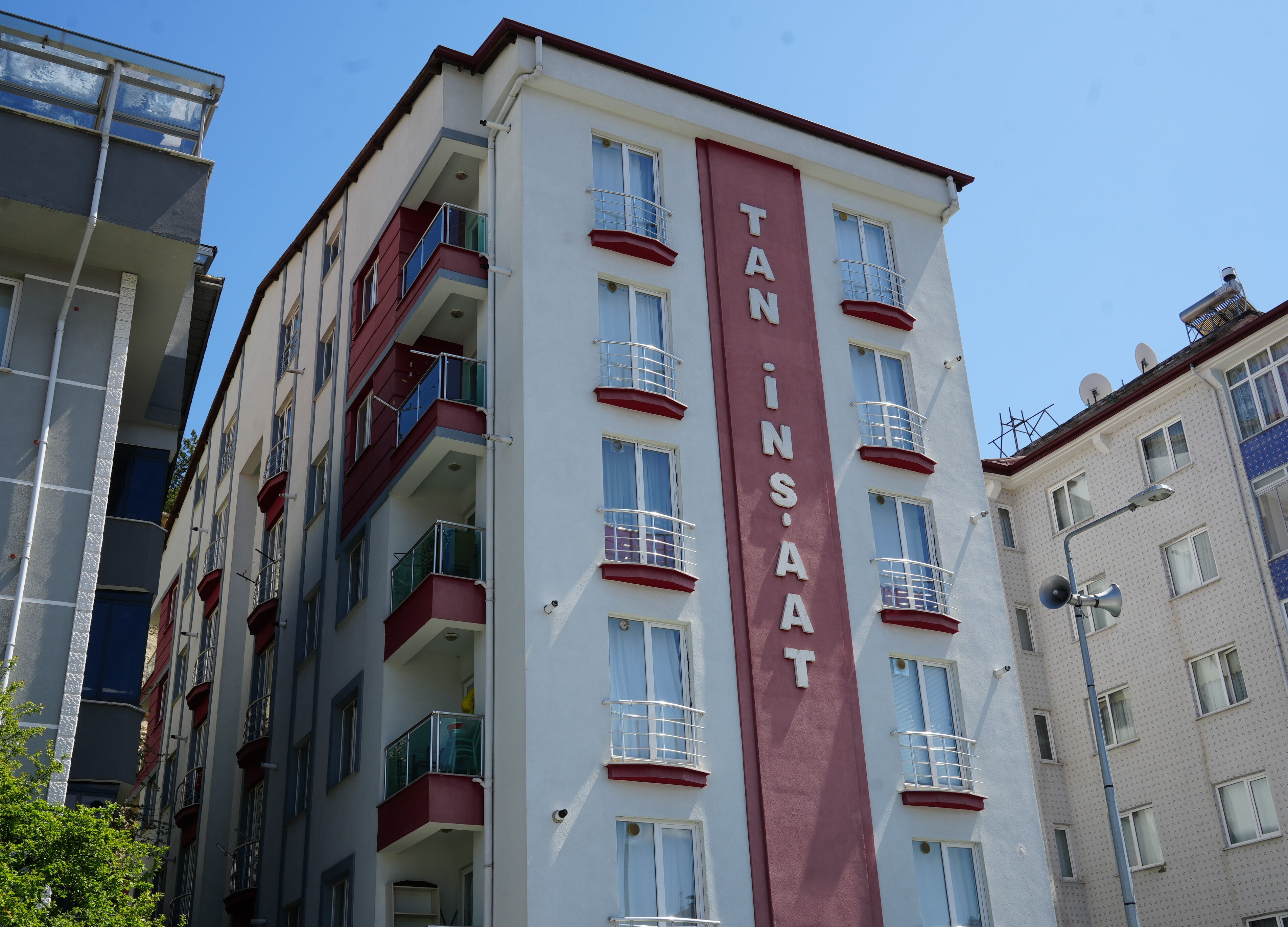 Apartmanı saran kokunun ardından vahşet çıktı! Hamile kadının cesedi bulundu, çok sayıda bıçak darbesi... - 2. Resim