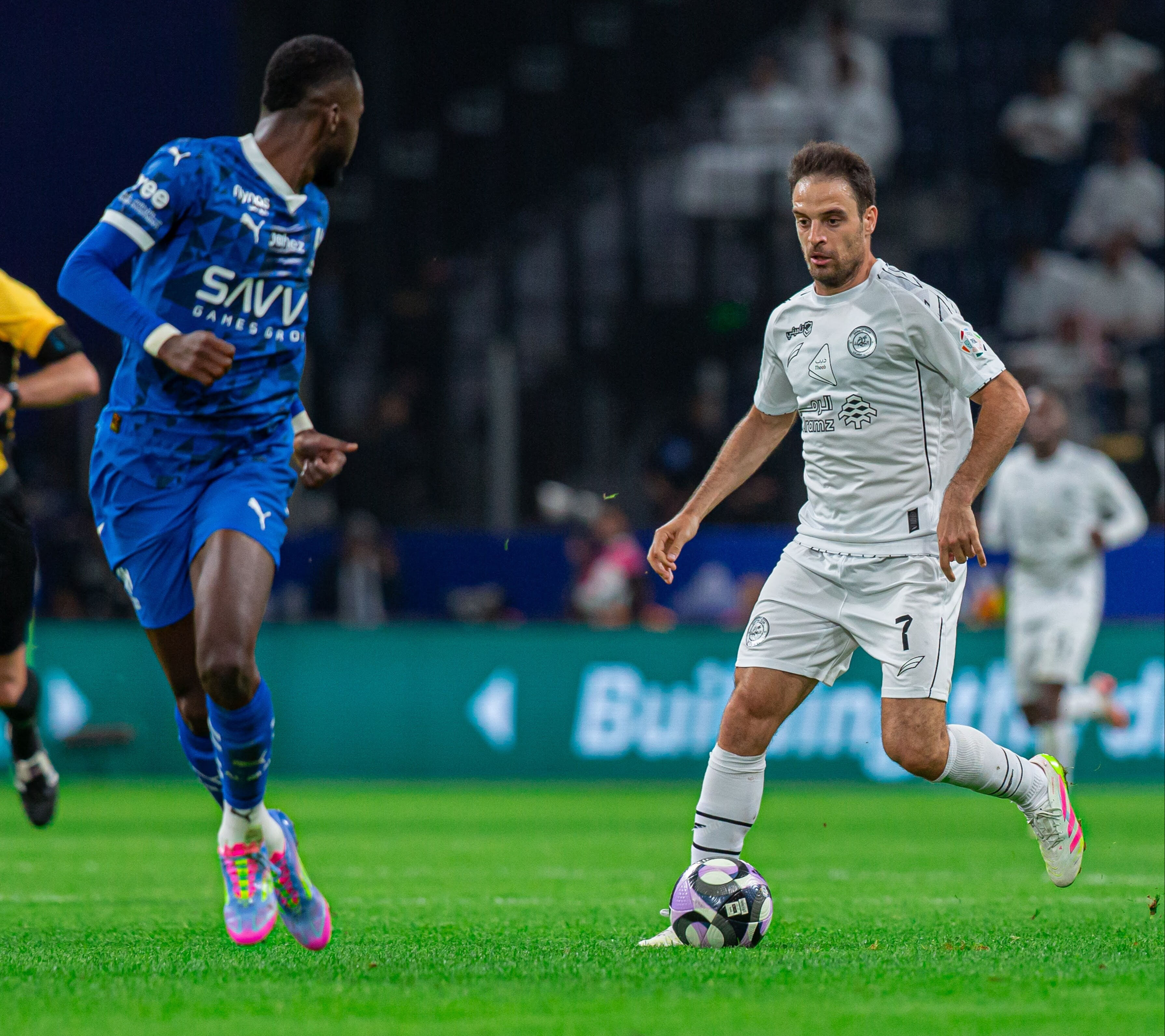 Fatih Terim'den derbide 'şampiyonluk' çelmesi! Jorge Jesus'lu Al-Hilal evinde şoka uğradı Fatih Terim'den derbide 'şampiyonluk' çelmesi! Jorge Jesus'lu Al-Hilal evinde şoka uğradı - 3. Resim