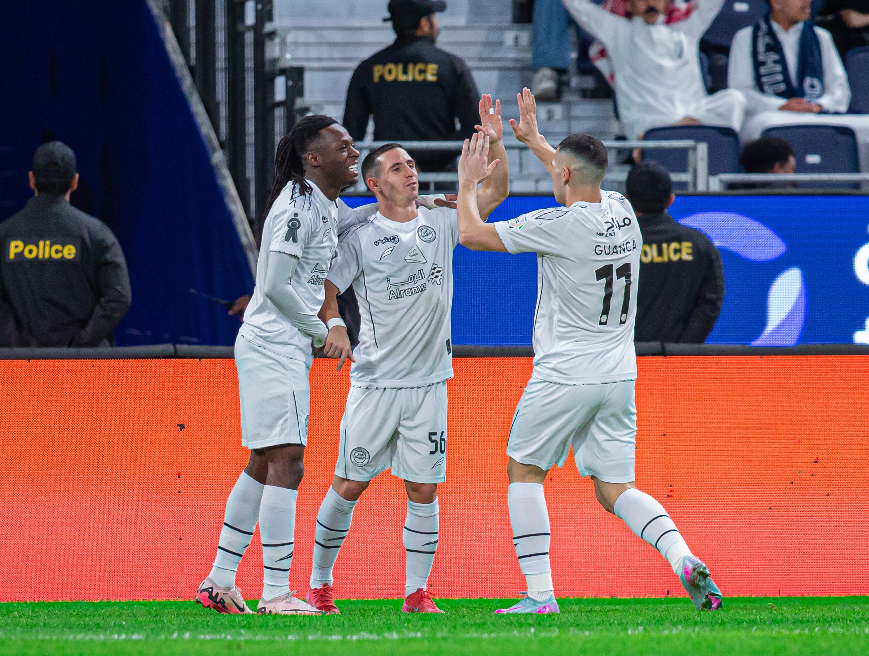 Fatih Terim'den derbide 'şampiyonluk' çelmesi! Jorge Jesus'lu Al-Hilal evinde şoka uğradı Fatih Terim'den derbide 'şampiyonluk' çelmesi! Jorge Jesus'lu Al-Hilal evinde şoka uğradı - 2. Resim