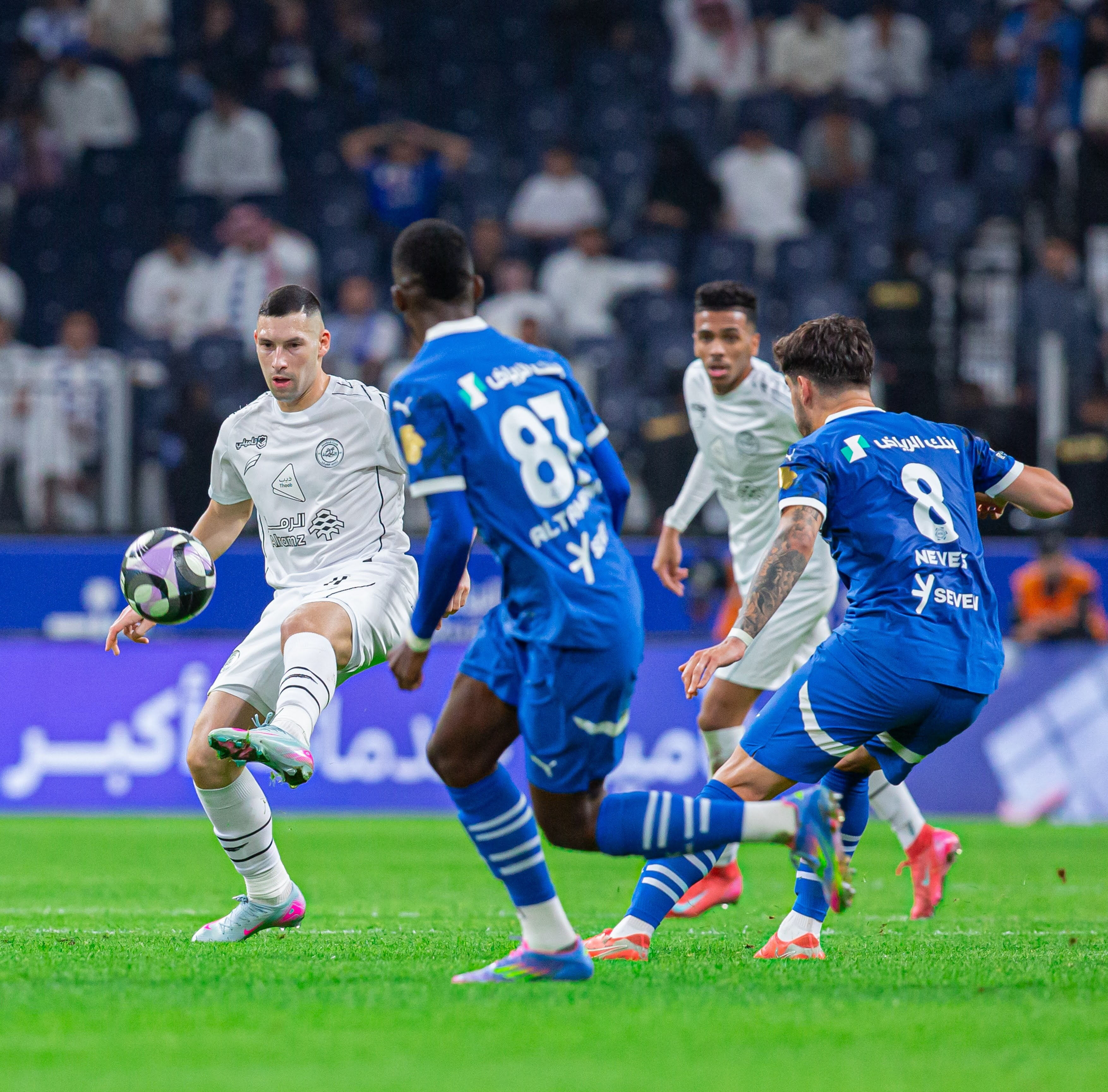 Fatih Terim'den derbide 'şampiyonluk' çelmesi! Jorge Jesus'lu Al-Hilal evinde şoka uğradı Fatih Terim'den derbide 'şampiyonluk' çelmesi! Jorge Jesus'lu Al-Hilal evinde şoka uğradı - 4. Resim