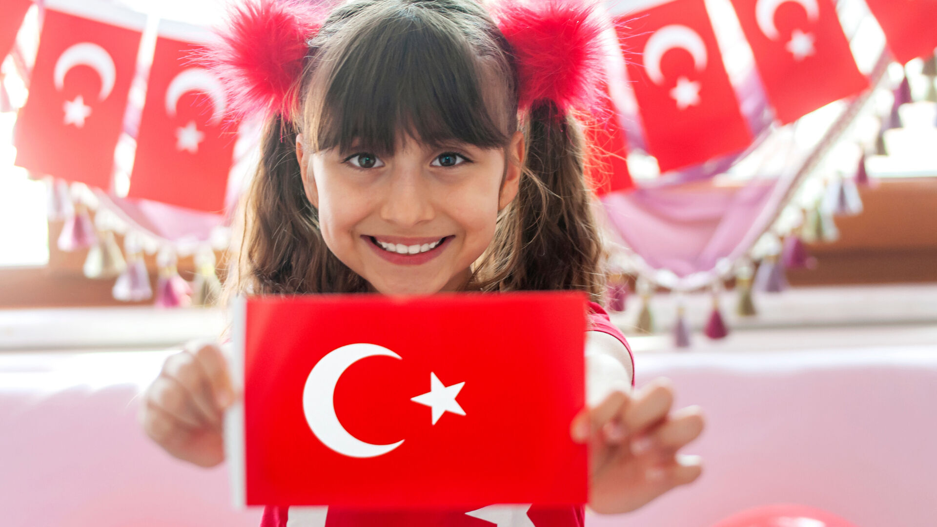 İstanbul'da bu 23 Nisan çok farklı! Sürpriz dolu takvim açıklandı İstanbul'da bu 23 Nisan çok farklı! Sürpriz dolu takvim açıklandı - 1. Resim
