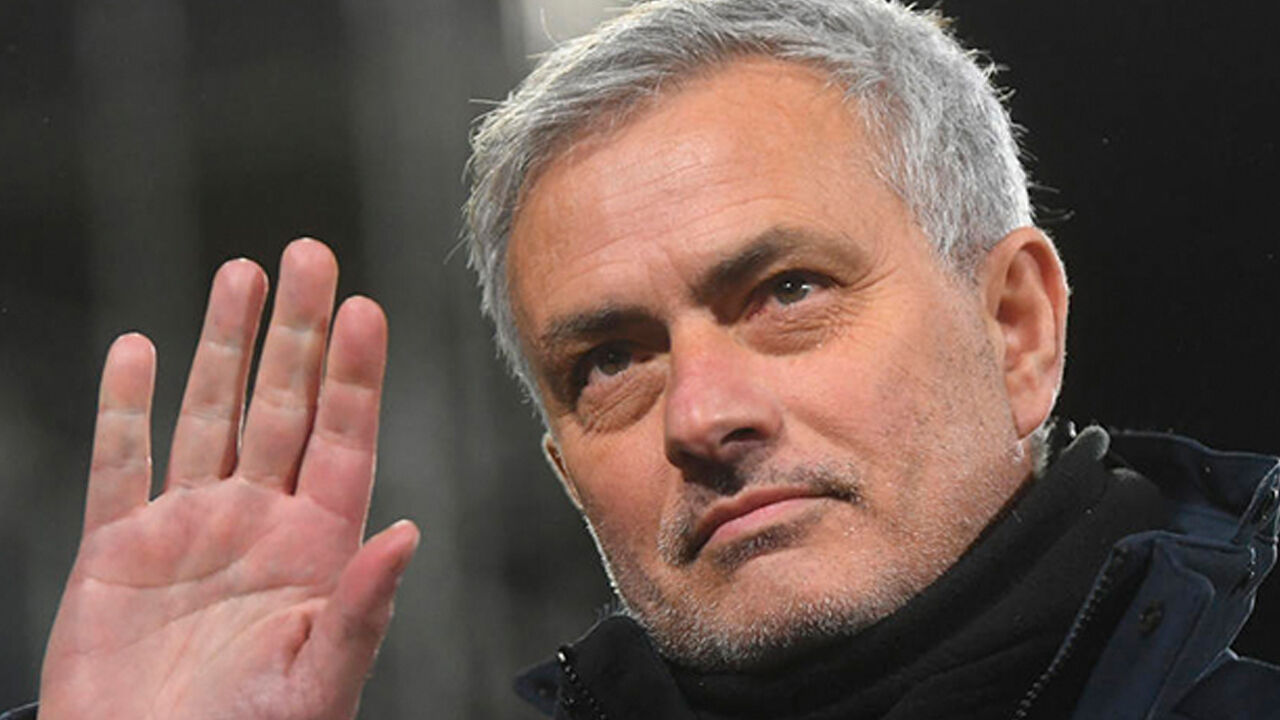 Mourinho yolcu! Sürpriz adresini İngiliz basını duyurdu Mourinho yolcu! Sürpriz adresini İngiliz basını duyurdu - 1. Resim