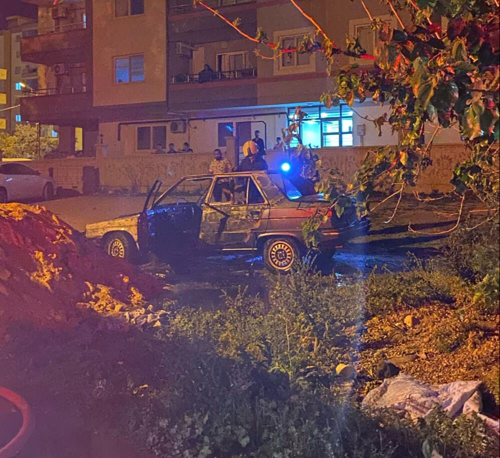 Otomobilin LPG tankı patladı! Mahalleli sokağa döküldü Otomobilin LPG tankı patladı! Mahalleli sokağa döküldü - 1. Resim