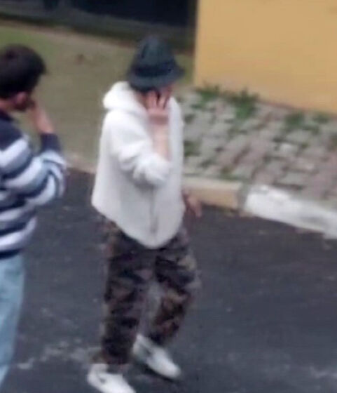 Park tartışması kavga döndü! Astım hastası kadını aracın içinde darbettiler - 3. Resim