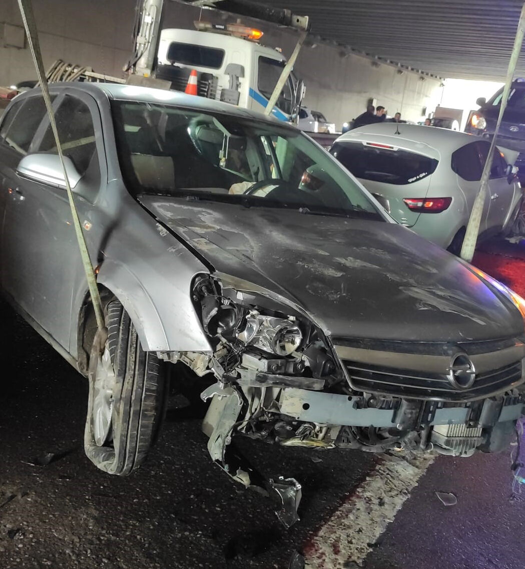 Trabzon güne korkunç uyandı! 25 araç birbirine girdi, çok sayıda yaralı var Trabzon güne korkunç uyandı! 25 araç birbirine girdi, çok sayıda yaralı var - 2. Resim