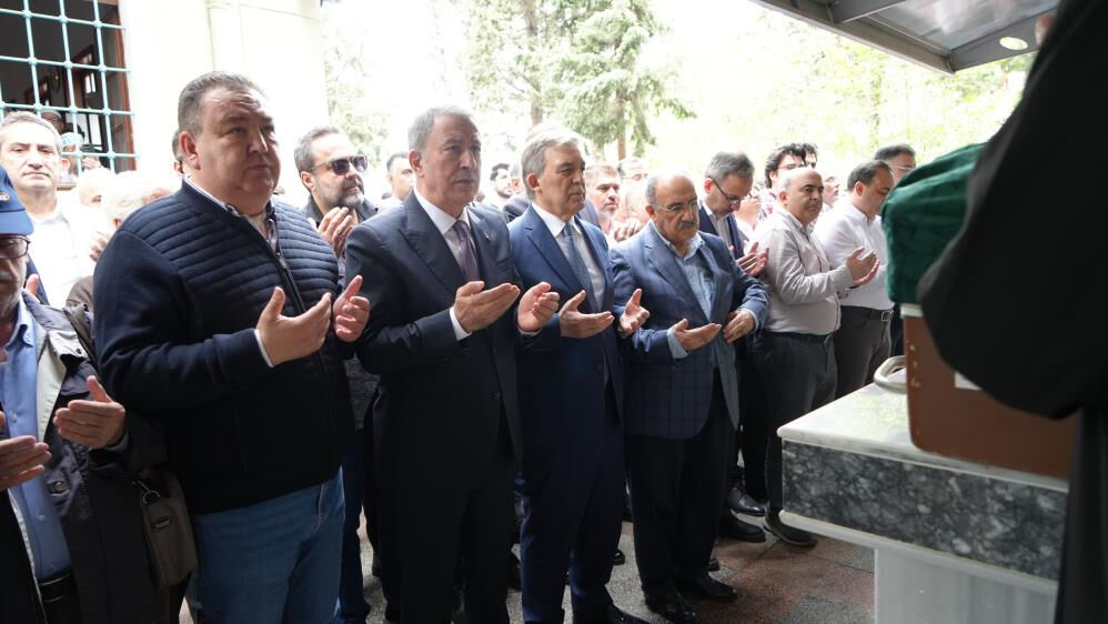 11. Cumhurbaşkanı Abdullah Gül'ün acı günü! 11. Cumhurbaşkanı Abdullah Gül'ün acı günü! - 1. Resim