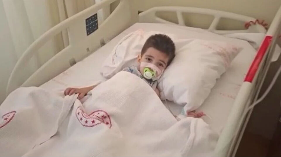 2 yaşındaki çocuğun yuttukları hayrete düşürdü! Bağırsakları yandı, faciayı yaşadı - 2. Resim