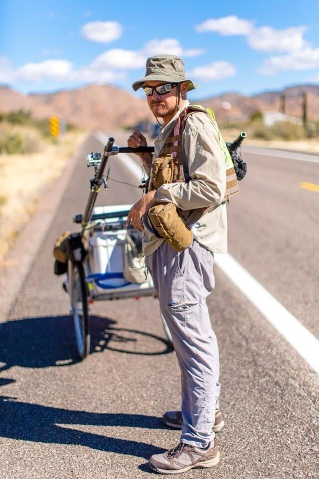 26 yıldır yollarda! Dünyayı yürüyen İngiliz gezgin Boğaz'ı yüzerek geçmek istiyor 26 yıldır yollarda! Dünyayı yürüyen İngiliz gezgin Boğaz'ı yüzerek geçmek istiyor - 2. Resim