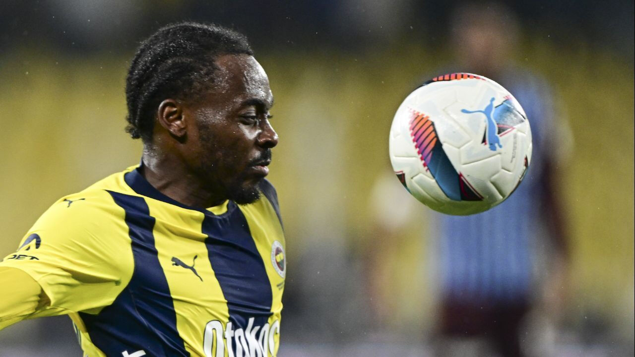 Fenerbahçe'de 11 futbolcunun bileti kesildi! Kayserispor beraberliği sonrası kadro operasyonu Fenerbahçe'de 11 futbolcunun bileti kesildi! Kayserispor beraberliği sonrası kadro operasyonu - 9. Resim