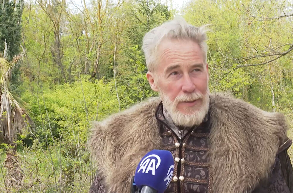 Mehmed: Fetihler Sultanı dizisinde bir ilk! Cuma namazı sahnesi vatandaşı harekete geçirdi: Başvurular peş peşe geldi Mehmed: Fetihler Sultanı dizisinde bir ilk! Cuma namazı sahnesi vatandaşı harekete geçirdi: Başvurular peş peşe geldi - 4. Resim