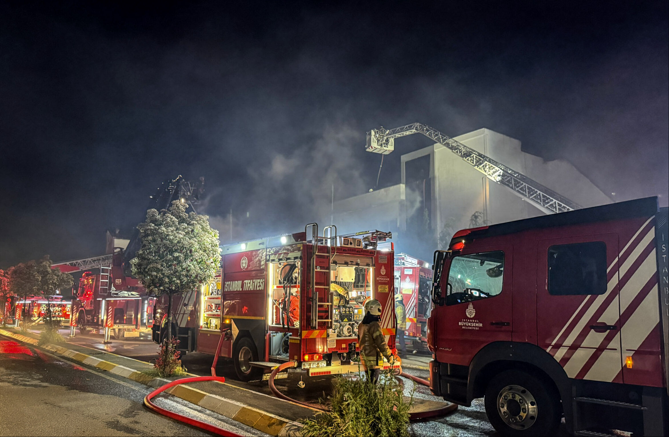 Sabiha Gökçen Havalimanı yakınında yangın! Pendik'te dumanlar yükseliyor Sabiha Gökçen Havalimanı yakınında yangın! Pendik'te dumanlar yükseliyor - 3. Resim