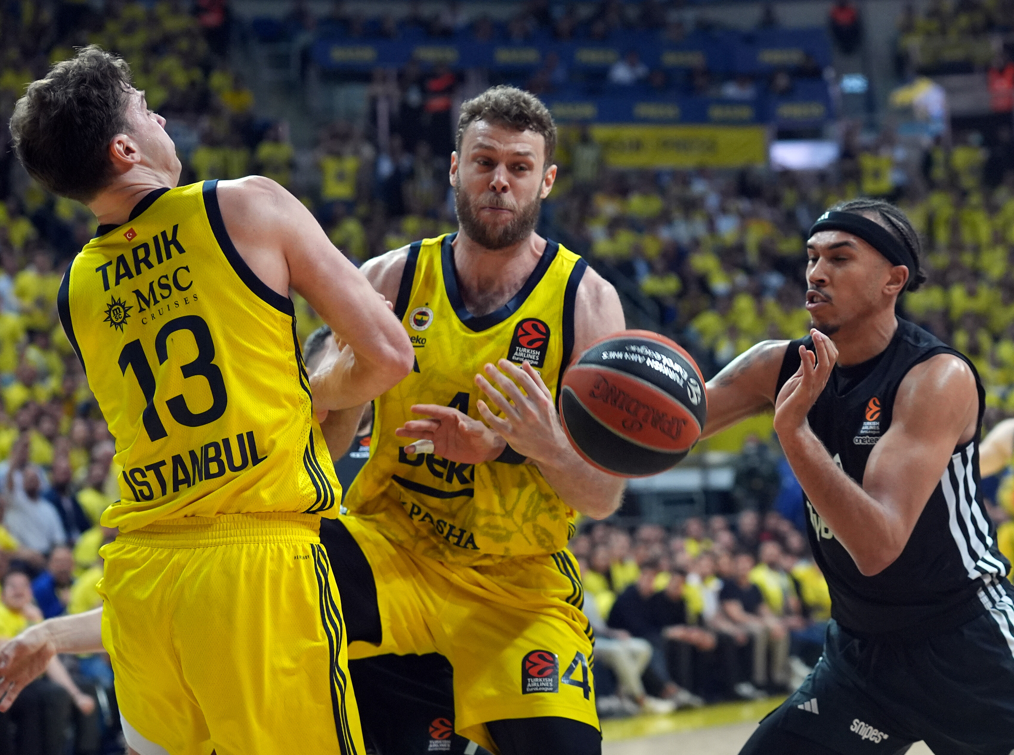 Seride öne geçti! Fenerbahçe Beko, evinde Paris Basket'i devirdi... Seride öne geçti! Fenerbahçe Beko, evinde Paris Basket'i devirdi... - 3. Resim