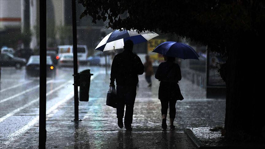 Yarından itibaren şemsiye elinizden düşmeyecek! Meteoroloji uyardı Yarından itibaren şemsiye elinizden düşmeyecek! Meteoroloji uyardı - 1. Resim