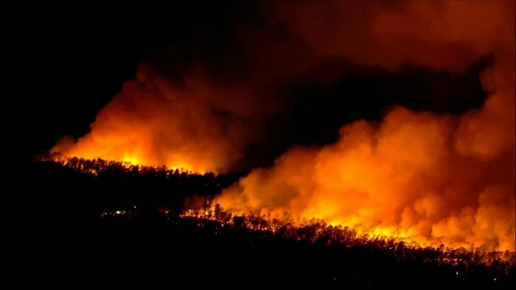 ABD’de orman yangınları felakete dönüştü! Binlerce dönüm kül oldu, 3 bin kişi tahliye edildi ABD’de orman yangınları felakete dönüştü! Binlerce dönüm kül oldu, 3 bin kişi tahliye edildi! - 1. Resim
