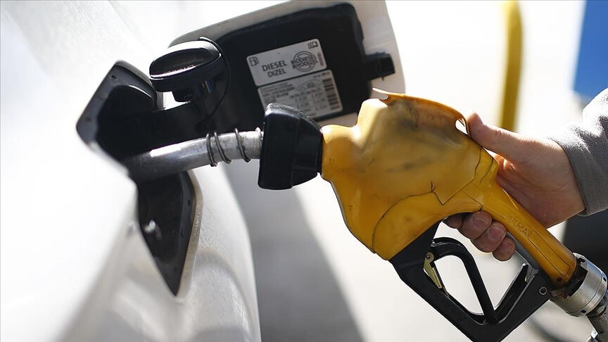 Akaryakıtta tabela değişti! Bir zam daha geldi Akaryakıtta tabela değişti! Bir zam daha geldi - 1. Resim