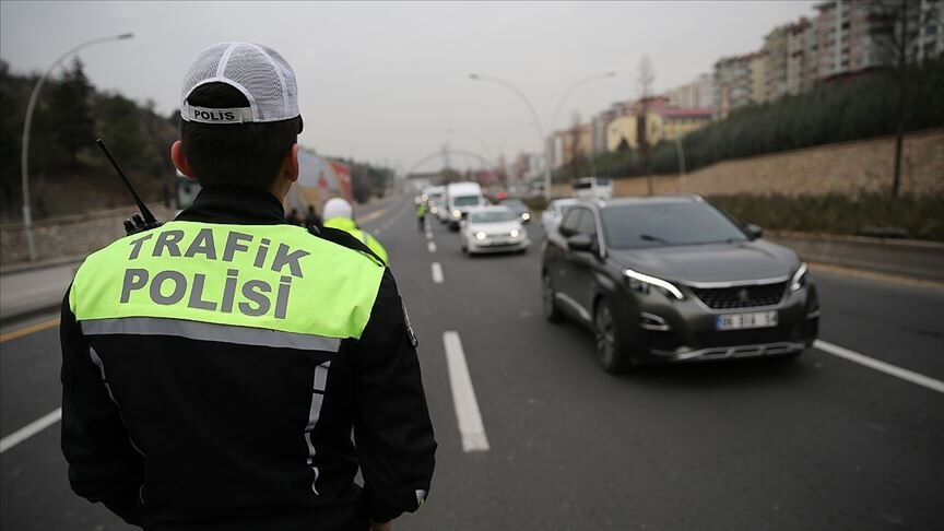 Ankara'da hangi yollar trafiğe kapalı? Güzergahınızı değiştirmeniz gerekebilir Ankara'da hangi yollar trafiğe kapalı? Güzergahınızı değiştirmeniz gerekebilir - 1. Resim