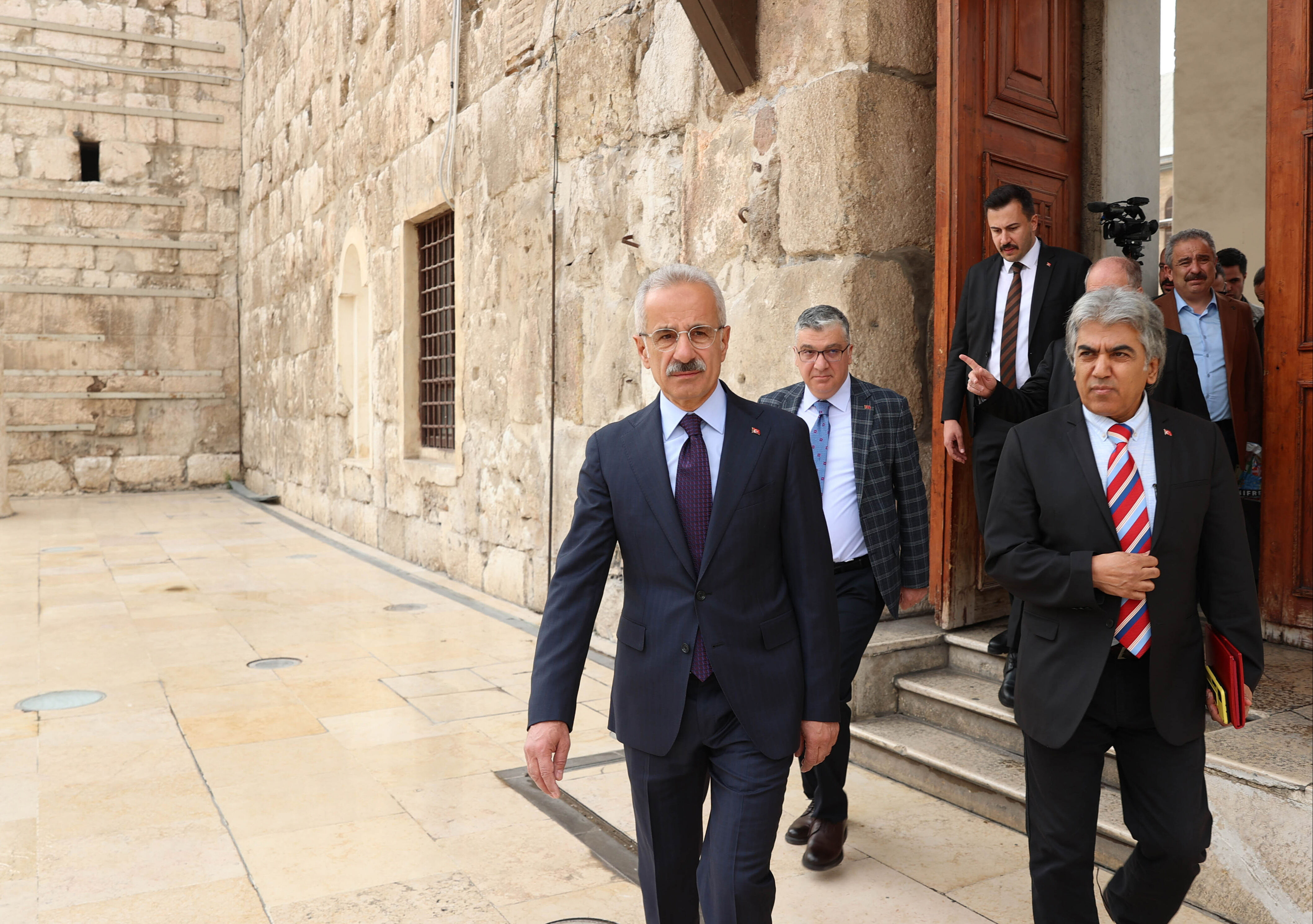 Bakan Abdulkadir Uraloğlu, Şam'da! Emevi Camisi'ni ziyaret etti Bakan Abdulkadir Uraloğlu, Şam'da! Emevi Camisi'ni ziyaret etti - 2. Resim