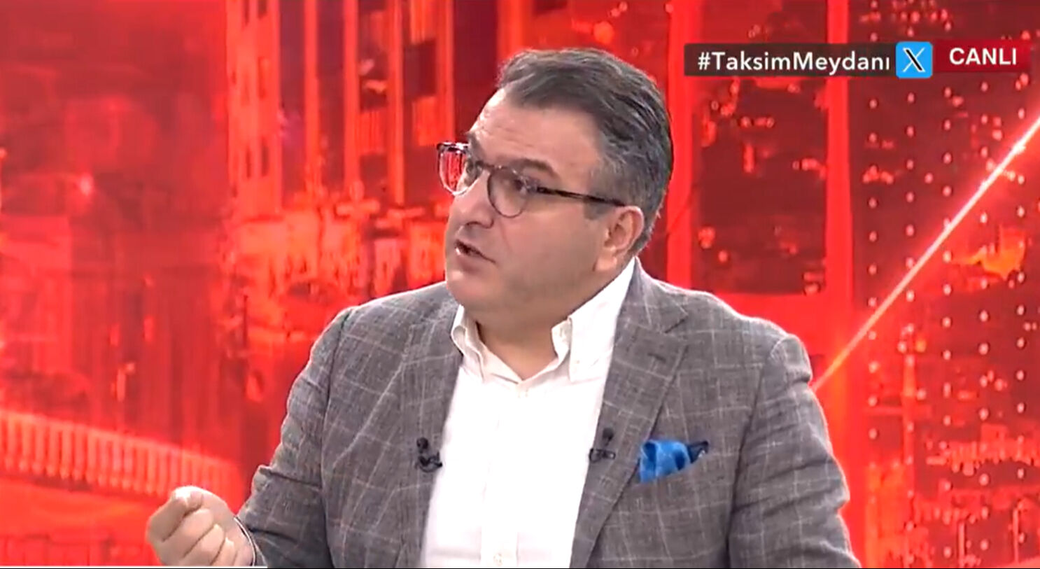 Cem Küçük'ten İsmail Küçükkaya sözleri: Yanımda farklı, ekrana çıkınca farklı konuşuyor Cem Küçük'ten İsmail Küçükkaya sözleri: Yanımda farklı, ekrana çıkınca farklı konuşuyor - 2. Resim