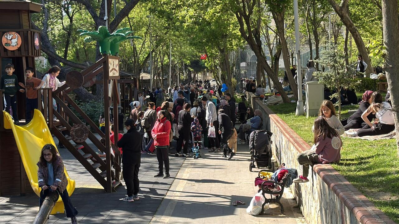 Geceyi evde geçirmek istemeyen İstanbullular için Valilikten çağrı: Kullanıma açıldılar Geceyi evde geçirmek istemeyen İstanbullular için Valilikten çağrı: Kullanıma açıldılar - 1. Resim
