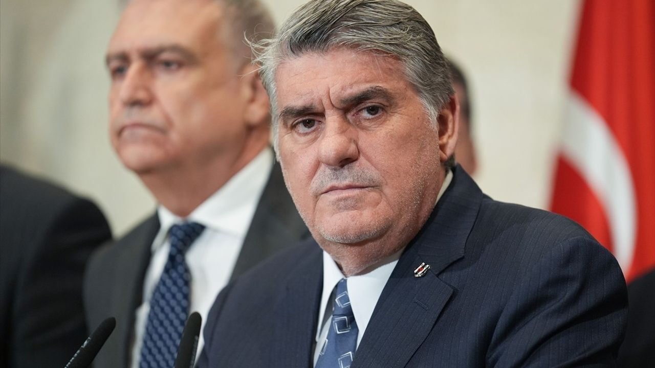 Gedson'a şartlı izin! Kara Kartal'ın Portekizli yıldızına sezon sonu yol g&ouml;r&uuml;nd&uuml; - 2. Resim