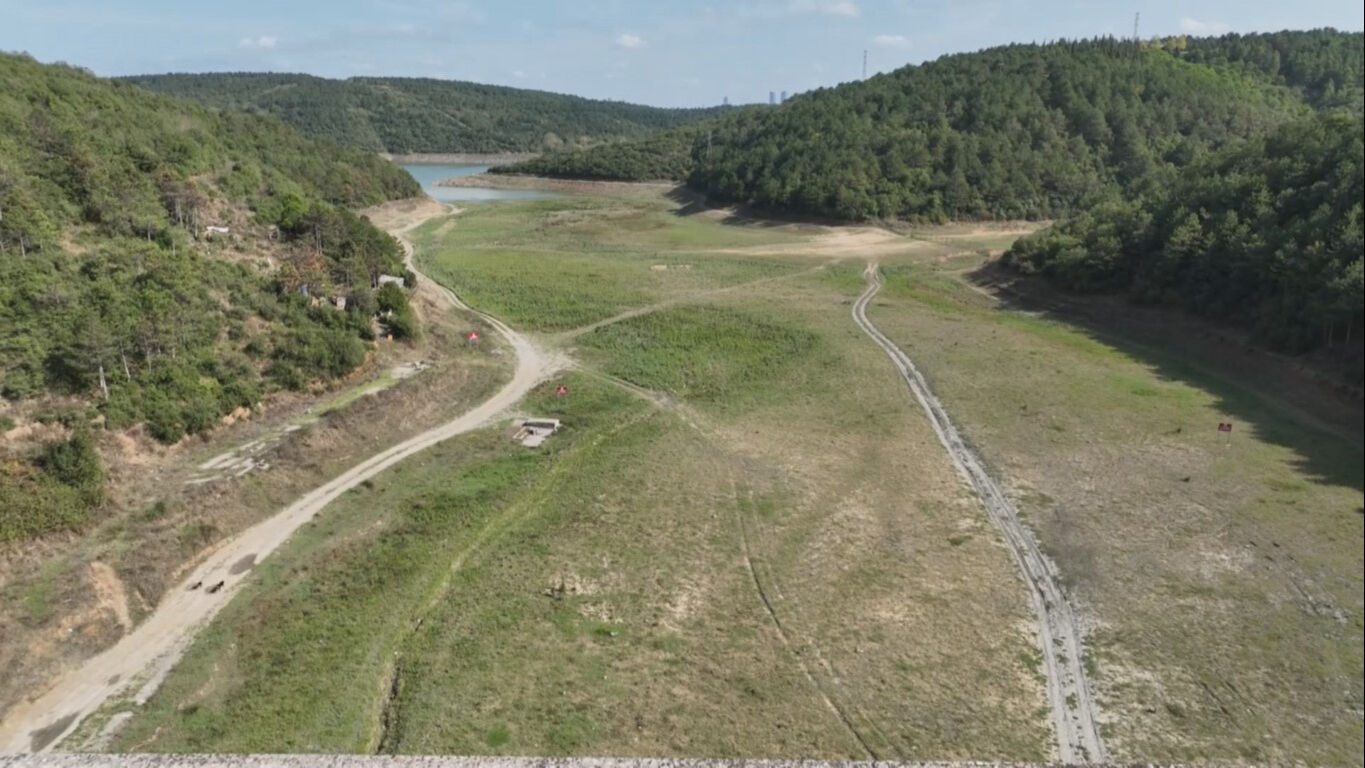 İstanbul'da kuraklık alarmı! 39 yılın en düşük yağışını alan megakentin barajlarında doluluk oranı geçen yıldan düşük kaldı - 1. Resim